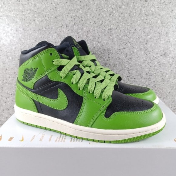 Women's Nike Air Jordan 1 Mid Altitude Green Sneakers - Size 6 Shoes - Picture 4 of 12